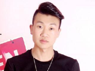 韩小磊个人资料,才华横溢的青年才俊，多领域成就斐然