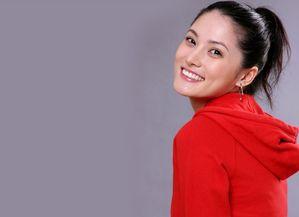 演员孙琳琳照片,光影交织下的美丽身影